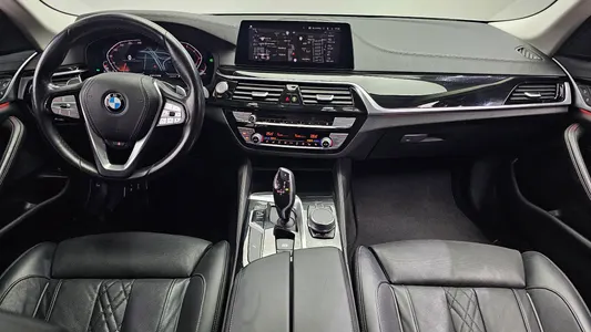BMW 5 Series (G30) 530i 2020 7