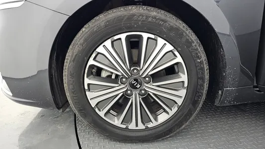 Kia K7 2018 5