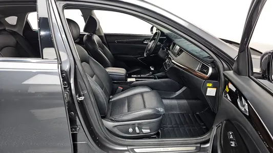 Kia K7 2018 11