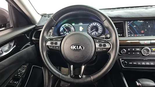 Kia K7 2018 12