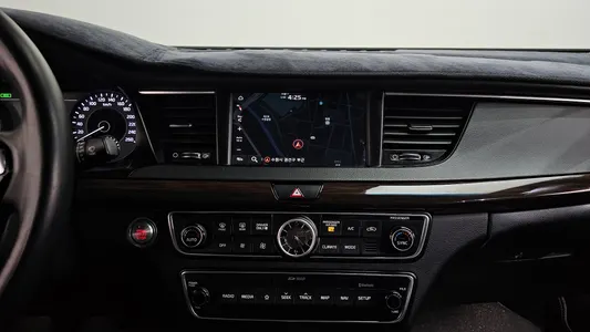 Kia K7 2018 13