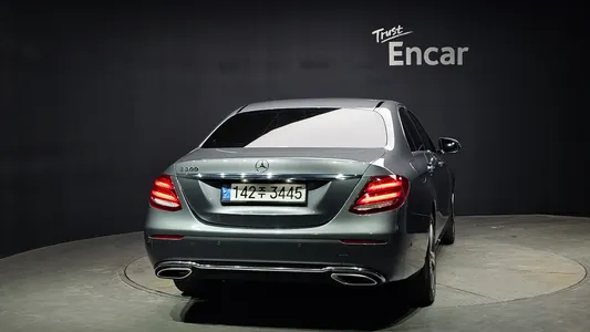 Mercedes-Benz E-Class W213 E300 2018 4