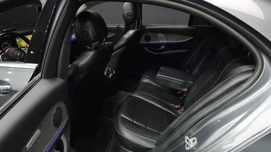 Mercedes-Benz E-Class W213 E300 2018 12
