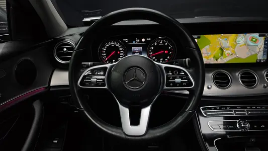Mercedes-Benz E-Class W213 E300 2018 13