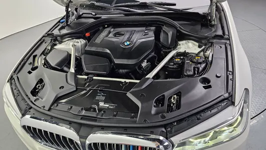 BMW 5 Series (G30) 530i xDrive 2018 6