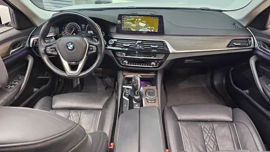 BMW 5 Series (G30) 530i xDrive 2018 7