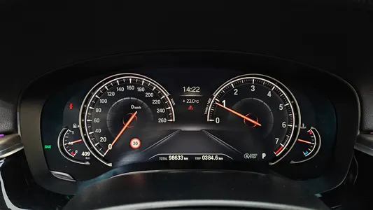 BMW 5 Series (G30) 530i xDrive 2018 8