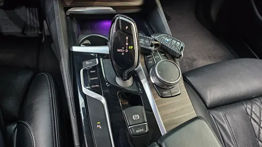 BMW 5 Series (G30) 530i xDrive 2018 9
