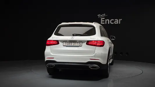 Mercedes-Benz GLC-Class X253 GLC350e 4MATIC AMG Line 2018 4
