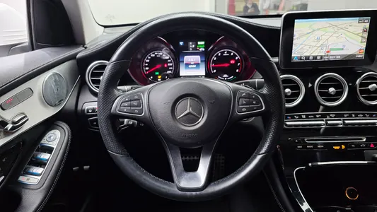 Mercedes-Benz GLC-Class X253 GLC350e 4MATIC AMG Line 2018 13