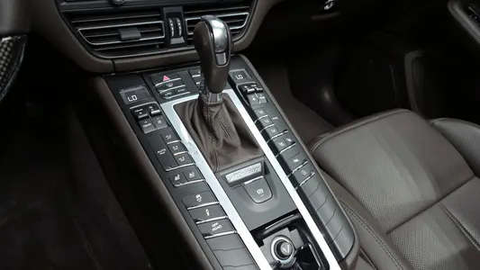 Porsche 마칸 2.0 2021 9