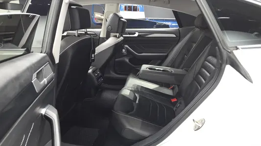 Volkswagen 아테온 2.0 TDI 2022 11
