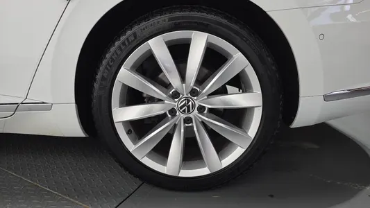 Volkswagen 아테온 2.0 TDI 2022 21