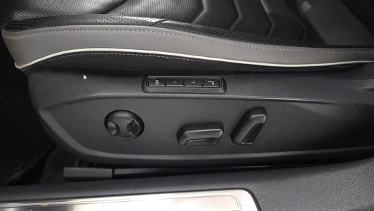 Volkswagen 아테온 2.0 TDI 2022 31