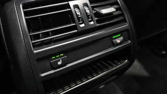 BMW 5 Series (F10) 520d 2013 18