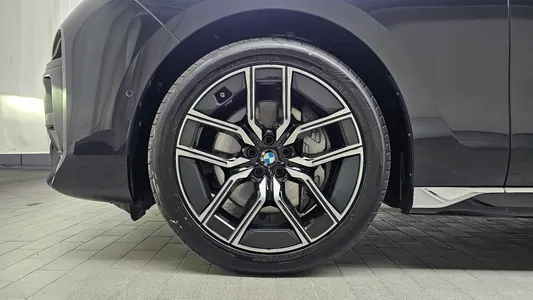 BMW 7 Series (G70) 740i xDrive M 2025 5