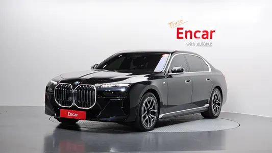 BMW 7 Series (G70) 740i xDrive M 2025