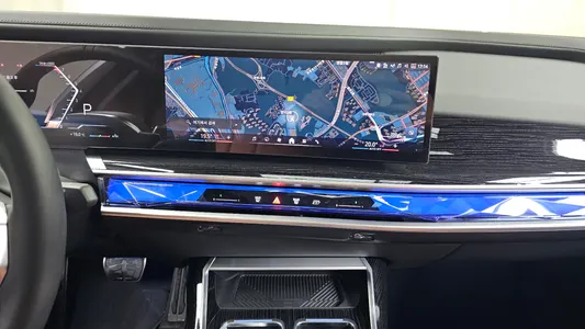 BMW 7 Series (G70) 740i xDrive M 2025 13