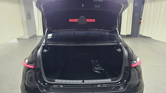 BMW 7 Series (G70) 740i xDrive M 2025 20