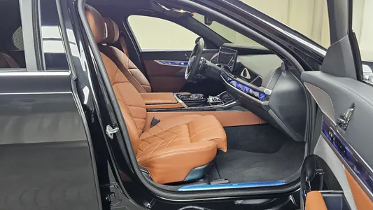 BMW 7 Series (G70) 740i xDrive M 2025 26