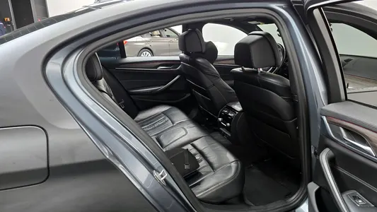 BMW 5 Series (G30) 530i xDrive M 2017 11