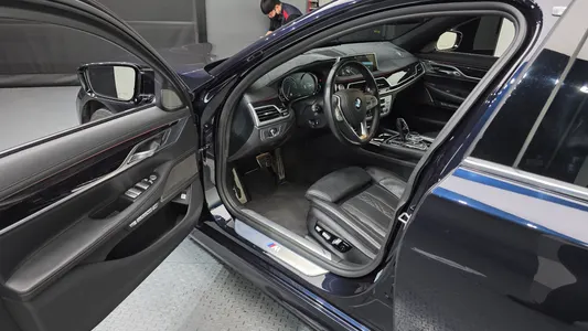 BMW 7 Series (G11) 730Ld xDrive M 2018 10