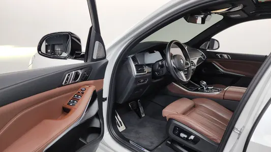 BMW X5 (G05) M50i 2022 10