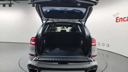 BMW X5 (G05) M50i 2022 18