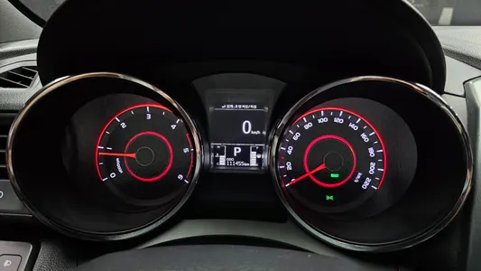 KG Mobility 티볼리 아머 2WD 2018 8