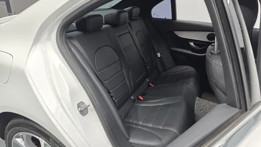 Mercedes-Benz C-Class W205 C350e 2018 11