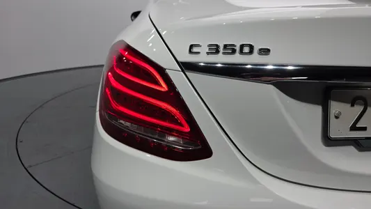 Mercedes-Benz C-Class W205 C350e 2018 23