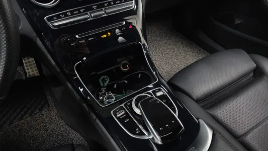 Mercedes-Benz C-Class W205 C350e 2018 29