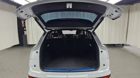 Audi Q5 (FY) 50 TDI 2020 18