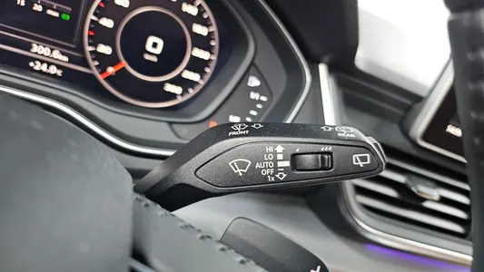 Audi Q5 (FY) 50 TDI 2020 27