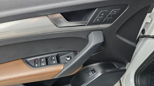 Audi Q5 (FY) 50 TDI 2020 28
