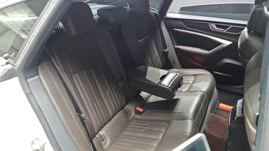 Audi A7 (4K) 50 TDI 2020 31
