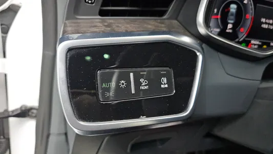 Audi A7 (4K) 50 TDI 2020 32