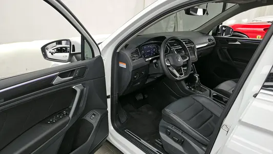 Volkswagen 2 2.0 TDI 2024 10