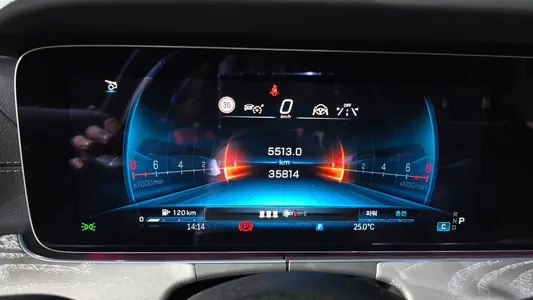 Mercedes-Benz AMG GT 4 43 4MATIC+ 2024 8