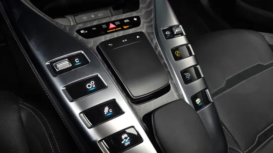 Mercedes-Benz AMG GT 4 43 4MATIC+ 2024 19