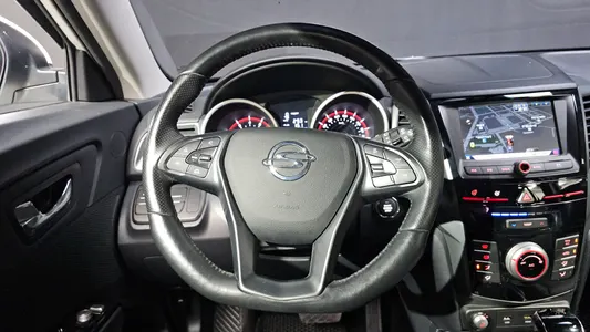 KG Mobility 티볼리 아머 VX 2WD 2018 11