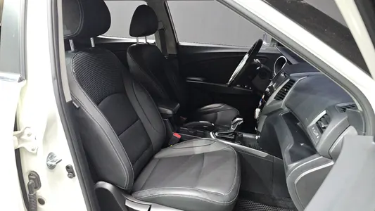 KG Mobility 티볼리 아머 VX 2WD 2018 26