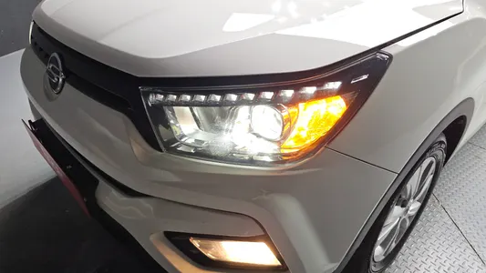 KG Mobility 티볼리 아머 VX 2WD 2018 22