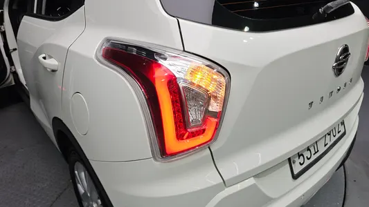 KG Mobility 티볼리 아머 VX 2WD 2018 23