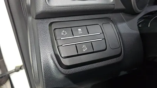 KG Mobility 티볼리 아머 VX 2WD 2018 27