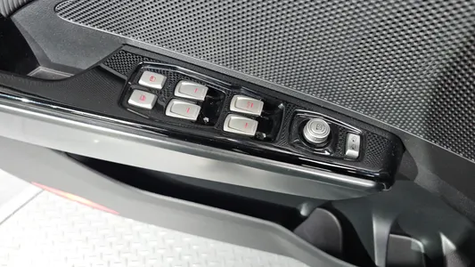 KG Mobility 티볼리 아머 VX 2WD 2018 28