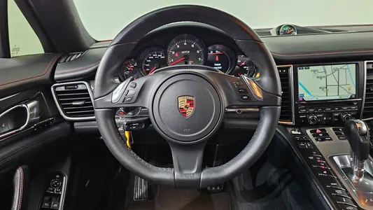 Porsche 파나메라 4.8 GTS 2013 12