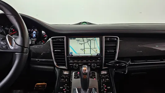 Porsche 파나메라 4.8 GTS 2013 13