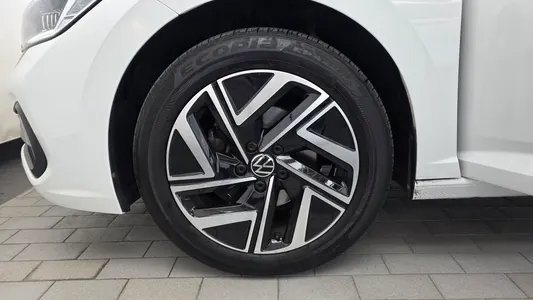 Volkswagen 7 1.5 TSI 2023 5