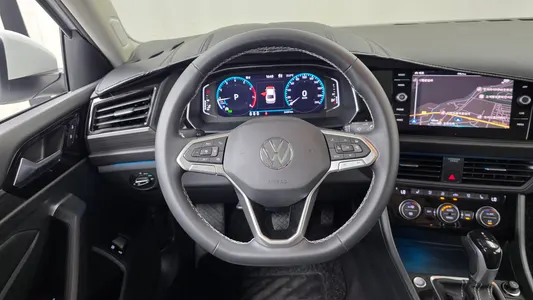 Volkswagen 7 1.5 TSI 2023 13